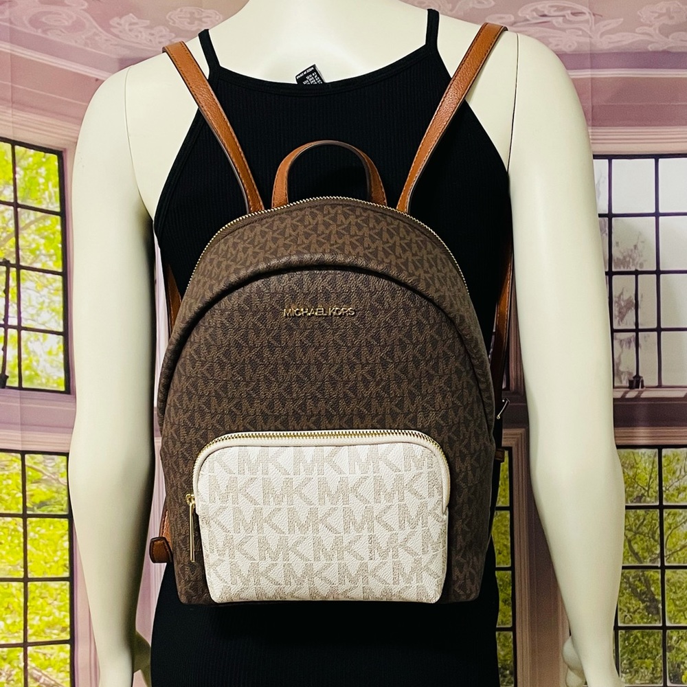 Michael Kors Erin Medium Vanilla Multi Backpack - Picture 4 of 15